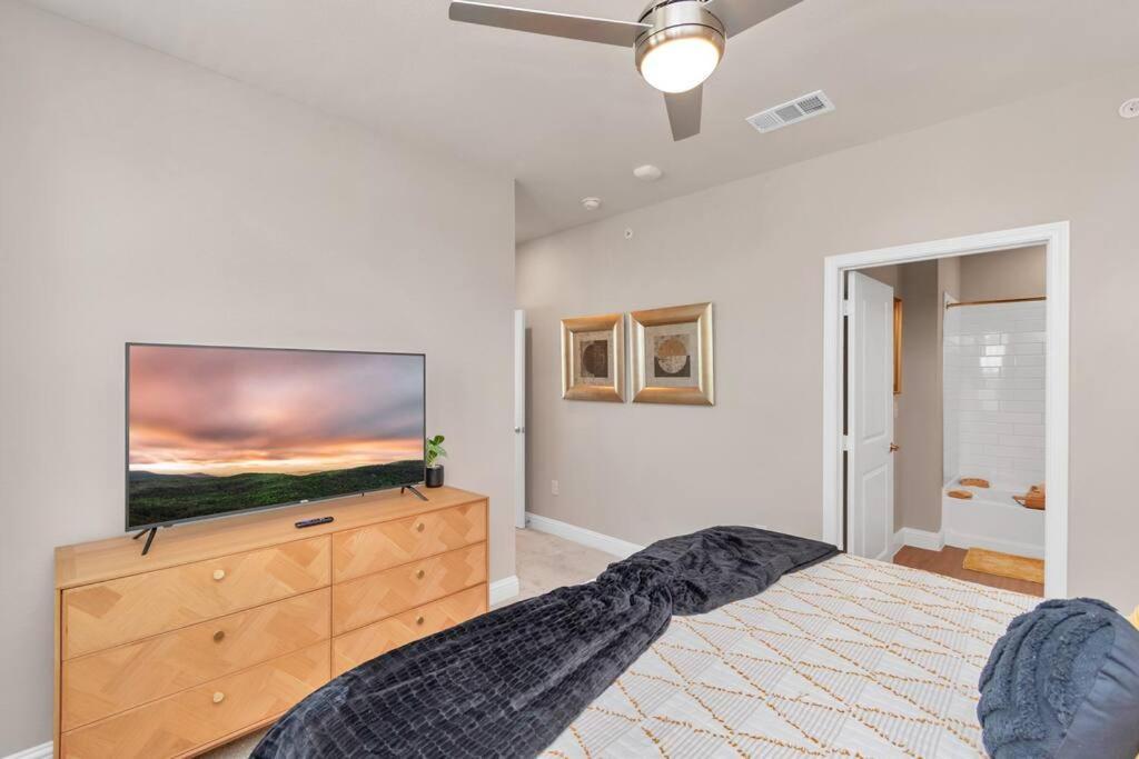 The Golden Treasure Near Kemah Boardwalk! Apartment Exterior photo